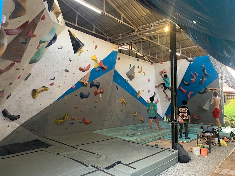 Chiko Family Boulder Climbing Gym - Siem Reap