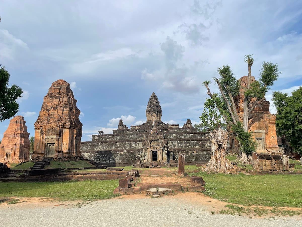 Bakong - Angkor temple Cambodia