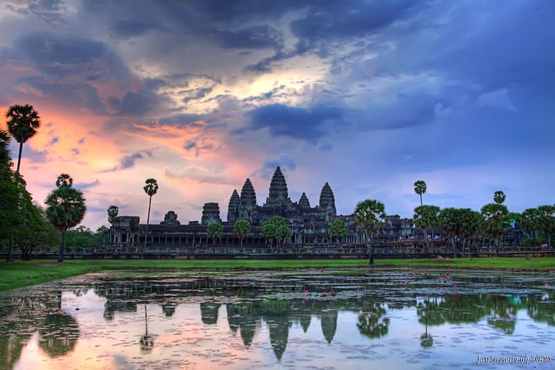 Angkor Wat Travel Tours - Siem Reap