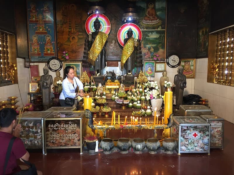 Preah Ang Chek Preah Ang Chorm Shrine - Siem Reap